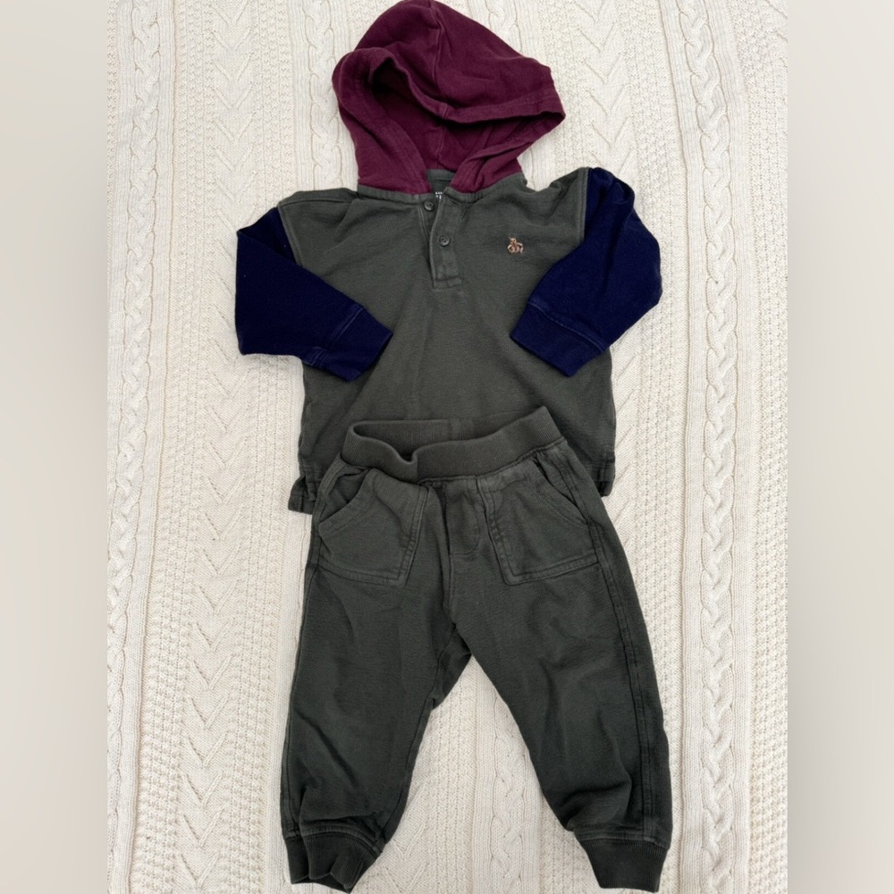 GAP Outfit (18-24M)
